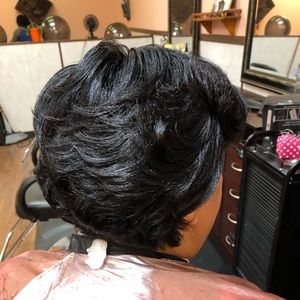 Meet your Posher, Antoinette